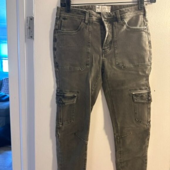Free People Olive Skinny Cargo Jeans - Picture 1 of 3